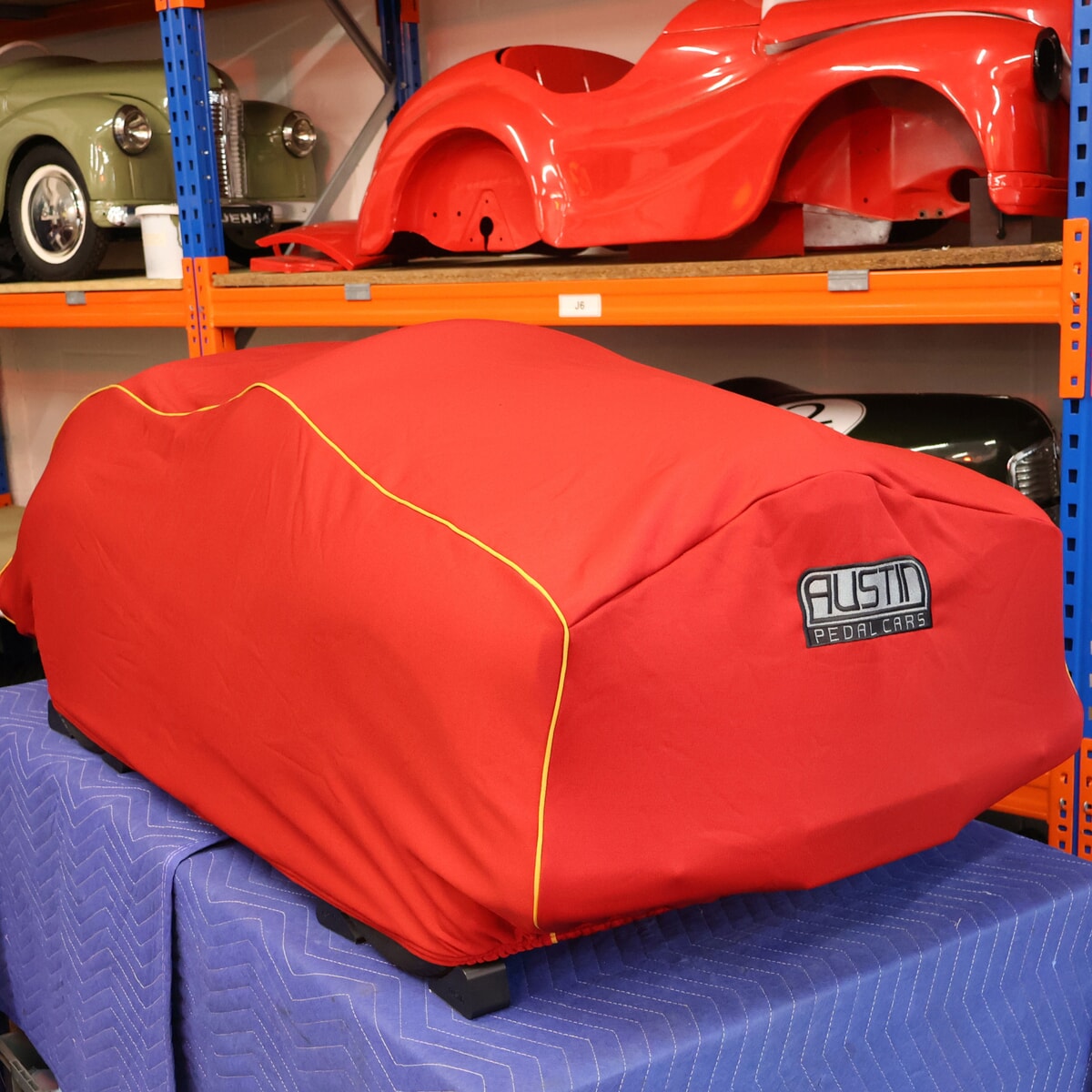 Luxurious car cover main product photo