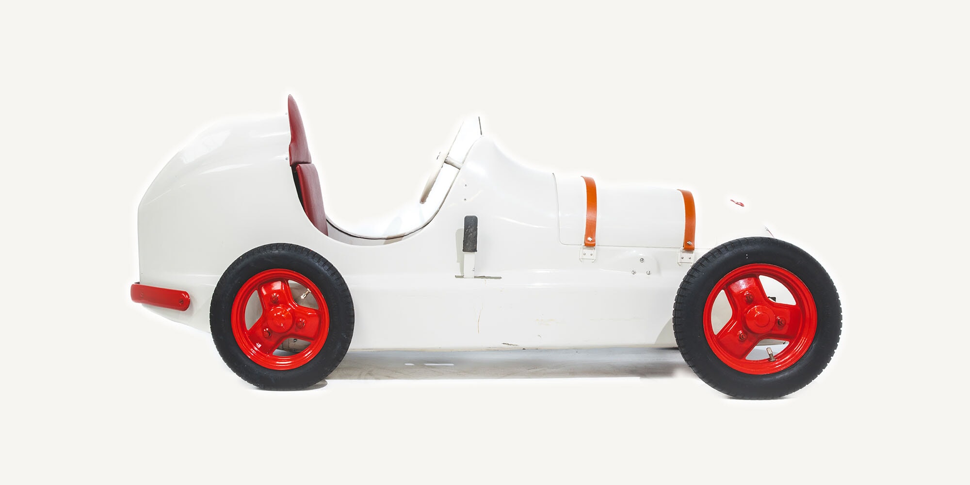 Vintage & Classic Pedal Car | Rare Austin Pathfinder in White
